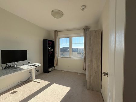 For Lease - 80 Nearco Crescent, Oshawa, Ontario - Photo 3