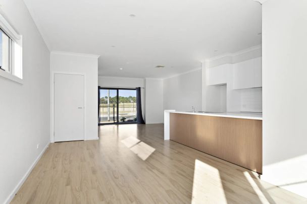 Three Bedroom Townhouse in Sought After Seaford Meadows - Photo 1