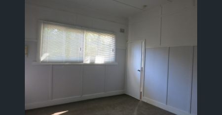 Cosy One-Bedroom Cottage living - Photo 5