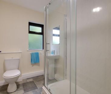 3 bedroom detached bungalow to rent - Photo 6