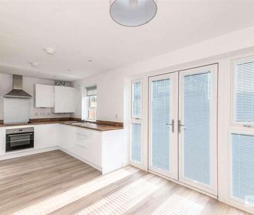 Ross Frames Grove, Hailsham, East Sussex, BN27 - Photo 4