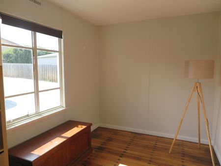 1/7 Torres Street Warrane TAS 7018 Australia - Photo 2