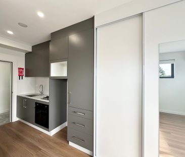 Modern Studio Including Appliances For Your Convenience! - Photo 6