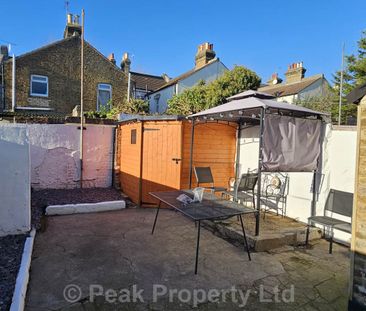 Old Southend Road, Southend On Sea - Photo 1