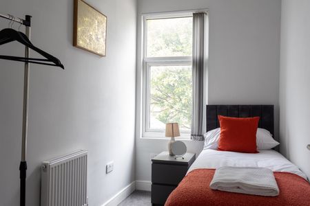 4 Bed Terraced House, Northfield Road, CV1 - Photo 4