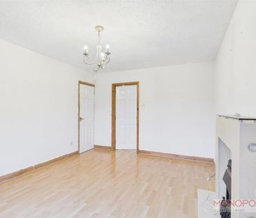 House to rent - Photo 2