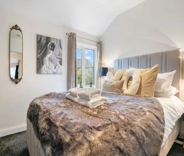 Fourth Avenue - Photo 3