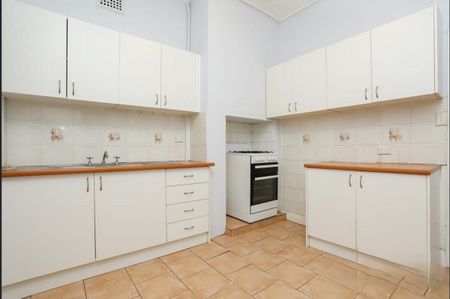 15 Campbell Street, Ramsgate NSW 2217 - House For Rent | Domain - Photo 4