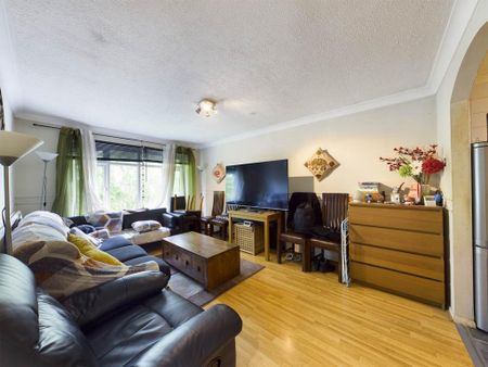 1 bedroom flat to rent - Photo 2