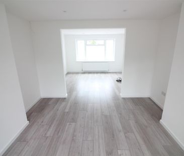 Ashbrook Road, Old Windsor, Windsor - Photo 1