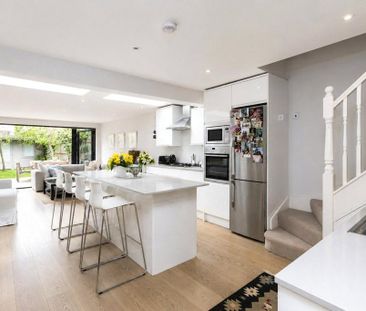 3 bedroom terraced house to rent - Photo 5