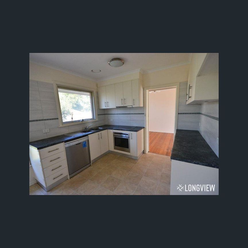 16 Faye Street, Burwood East, Vic 3151 - Photo 1