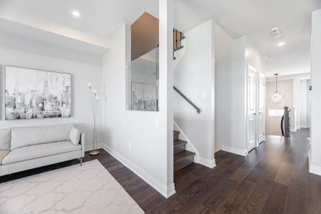 For Lease - 2439 Baronwood Drive, Oakville, Ontario - Photo 3