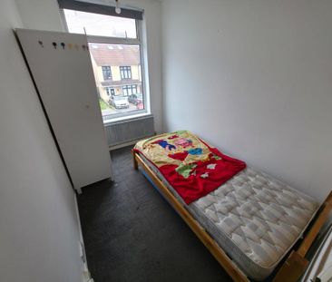 4 bedroom house to rent - Photo 3