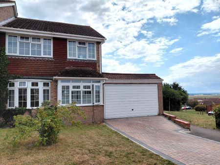 3 bedroom semi-detached house to rent - Photo 2