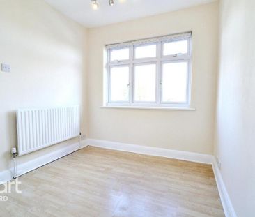 3 bedroom coach house to rent - Photo 5