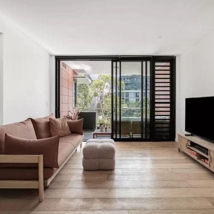 Stylish One-Bedroom Apartment in Lewisham - Photo 1