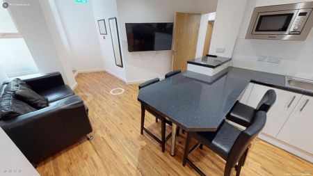 4 bedroom terraced house to rent - Photo 4