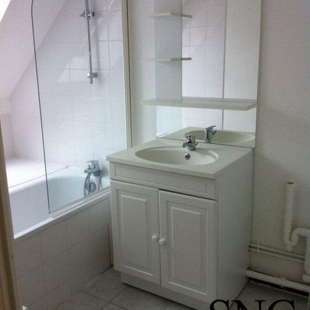 MAISON T3 AVEC PARKING ET GARAGE - Photo 3