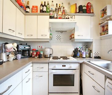 Heathcote Road, Twickenham, TW1 flat to rent - Photo 3