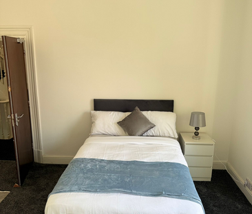 1 bedroom in a house share to rent - Photo 5