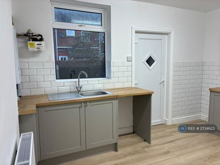 2 bedroom terraced house to rent - Photo 4