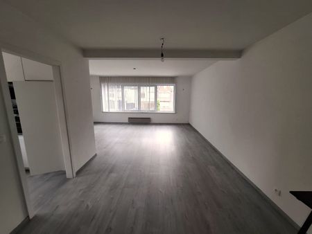 Ruim duplexappartement met 2 slaapkamers en garage in centrum Herzele - Photo 3