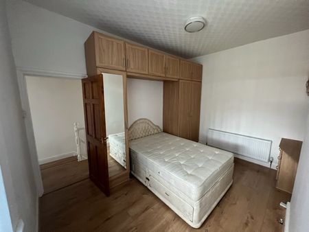 3 Bed Terraced House, Manchester, M16 - Photo 5