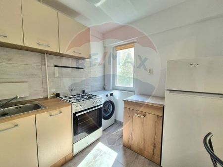 Garsoniera de inchiriat in zona centrala, etaj 2. Renovat... - Photo 5