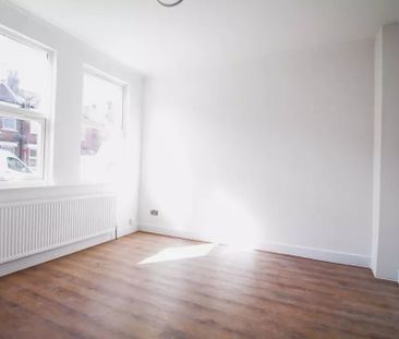 7 Bed Terraced House, High Road, NW10 - Photo 4