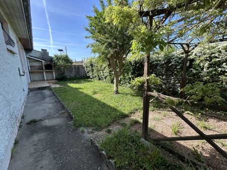 Location Maison 4 pièces 88m² LE PASSAGE 47520 - Photo 2