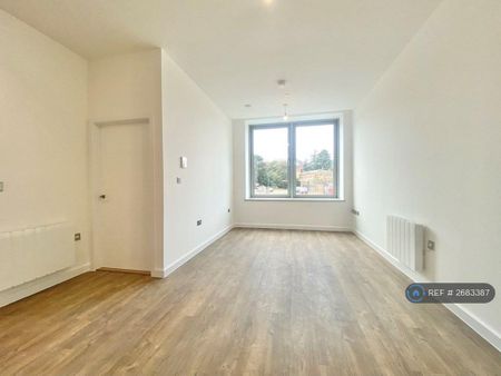 1 bedroom flat to rent - Photo 2