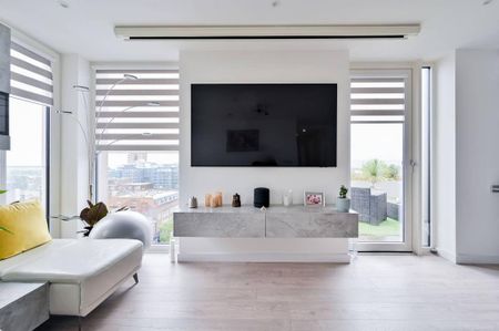 3 bedroom flat to rent - Photo 4