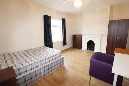 5 bedroom terraced house to rent - Photo 2
