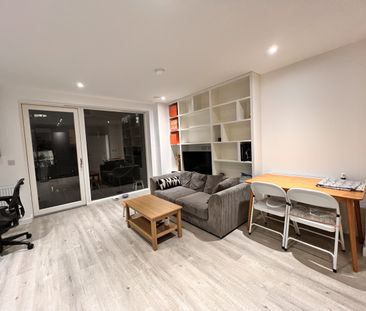 1 Bed Flat, Thomas Road, E14 - Photo 1