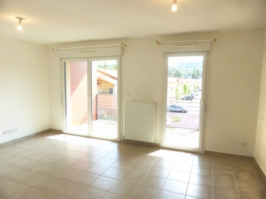 Appartement T2 - 43.83 M² - CENTRE VILLE DE LA VERPILLIERE - Photo 1