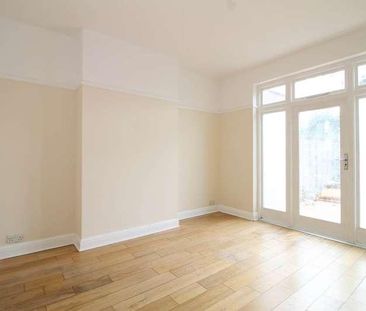 Ebbisham Road, Worcester, KT4 - Photo 2