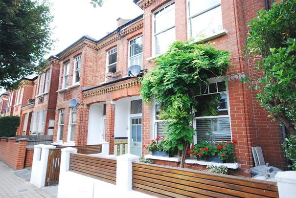 2 bedroom maisonette to rent - Photo 1