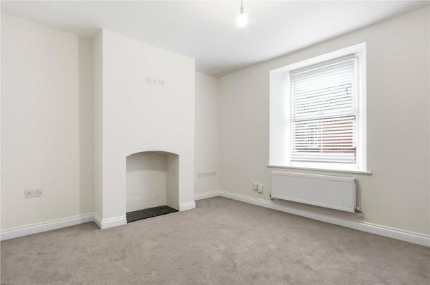 2 bedroom terraced house to rent - Photo 1