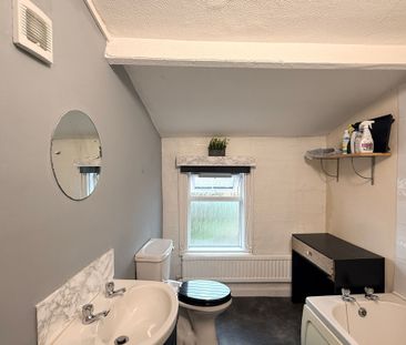 Staplegrove Road, Taunton - Photo 5