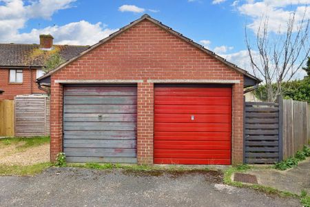 2 bedroom terraced house to rent - Photo 3