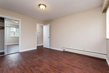 The Terraces on Tenth - 2 Bedroom - Photo 5