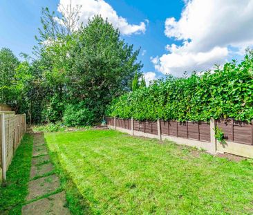 3 bedroom terraced house to rent - Photo 4