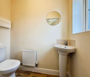3 bedroom semi-detached house to rent - Photo 4