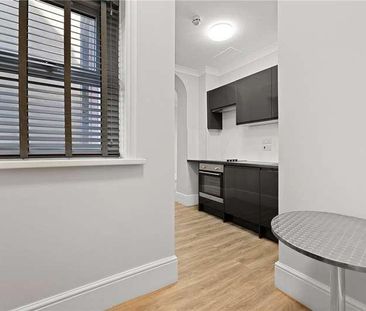 High Road, London, NW10 - Photo 5