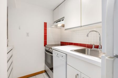 For Lease - 89 Willcocks Street Unit# Bsmnt, Toronto, Ontario - Photo 5