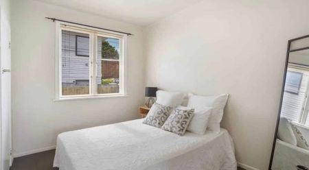 2 Bedroom Apartment For Rent ( Mt Roskill) - Photo 2