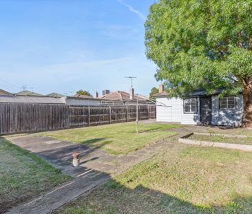 Charming Home with Comfort & Convenience - Photo 6