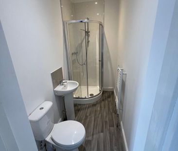 1 bedroom in a house share to rent - Photo 6