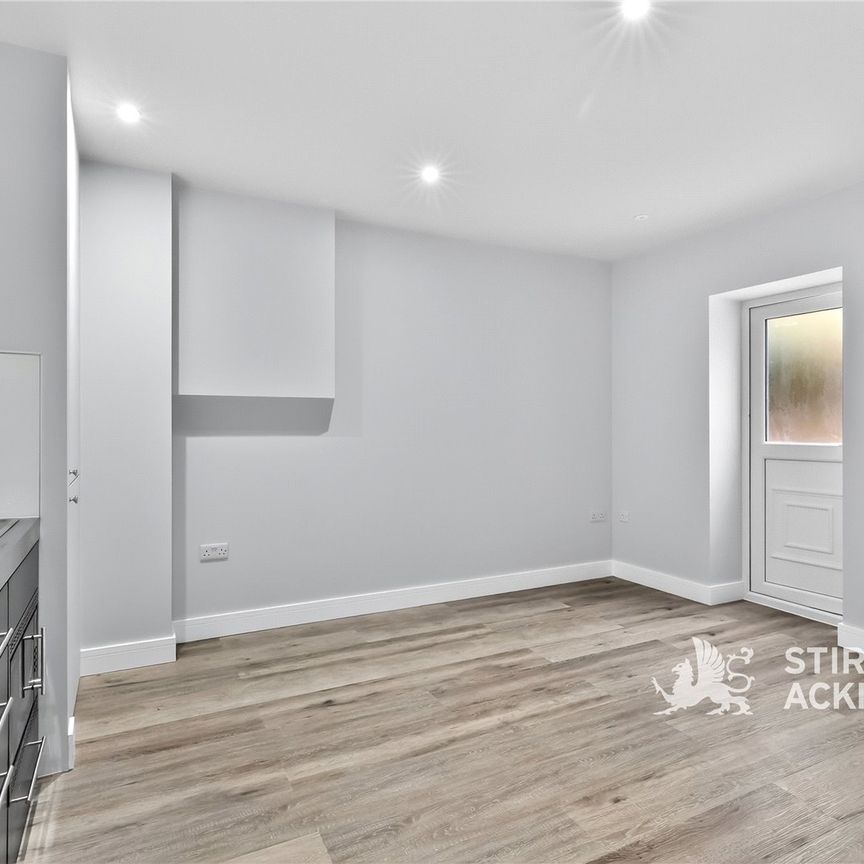 St Charles Square, Notting Hill, London, W10 6EN - Photo 1